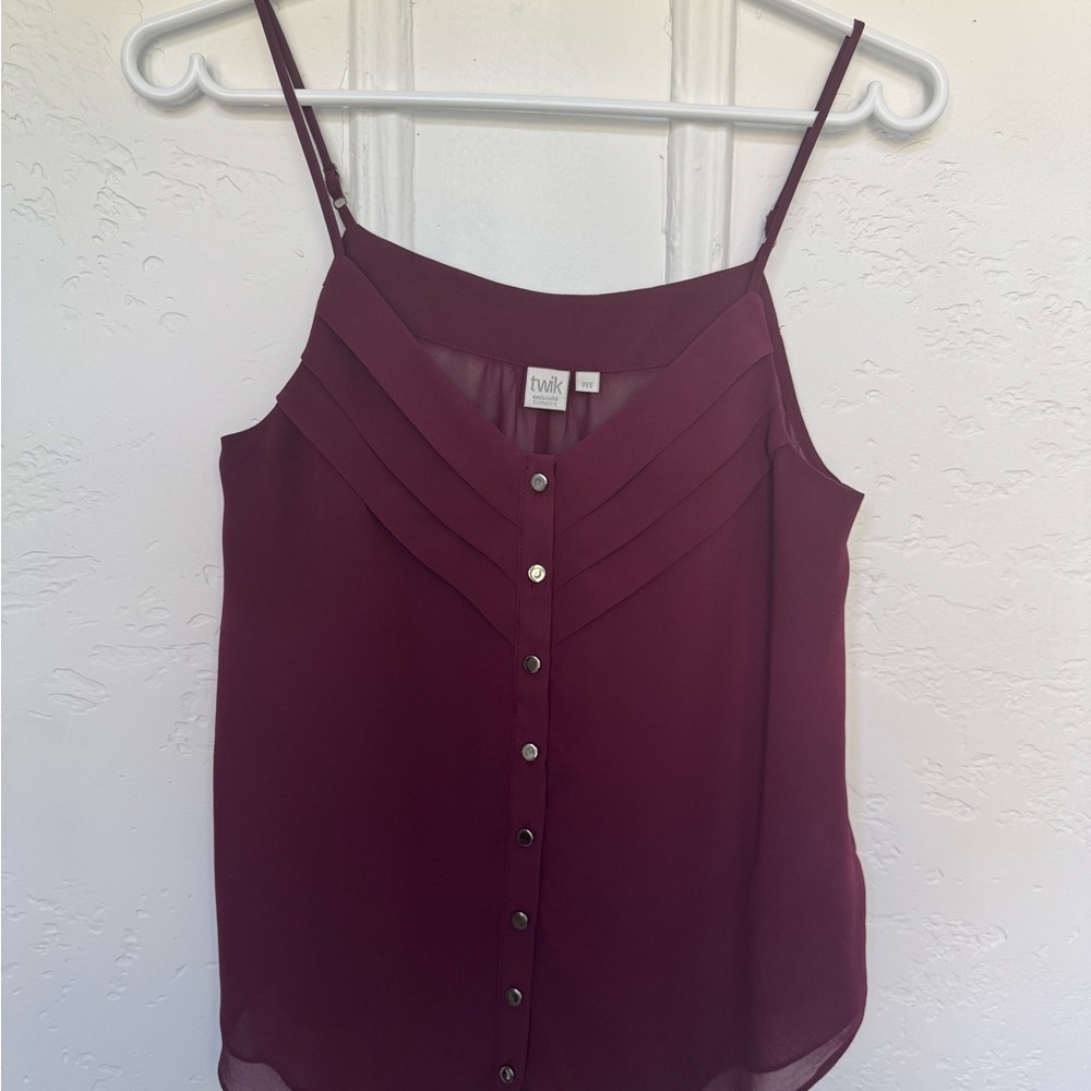 Women's plum Sleeveless Top